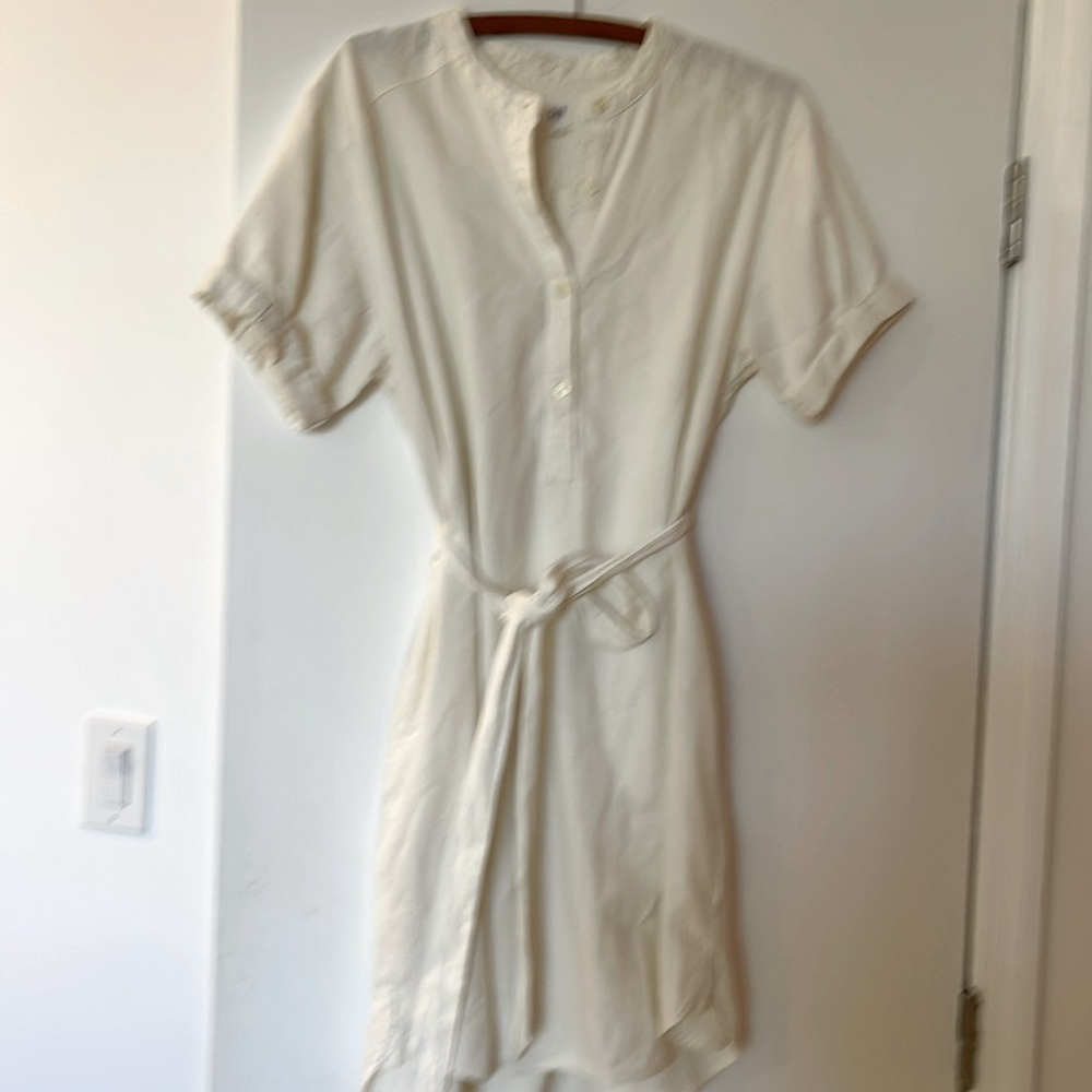 Gap cotton dress never worn. Size M